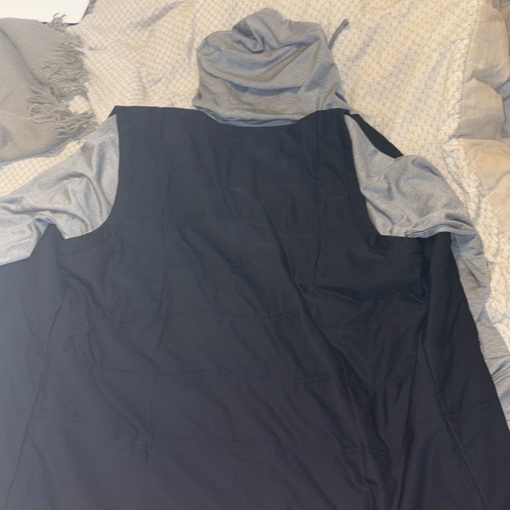Travis Mathew Scavenger Golf Hoodie XL - Picture 3 of 4